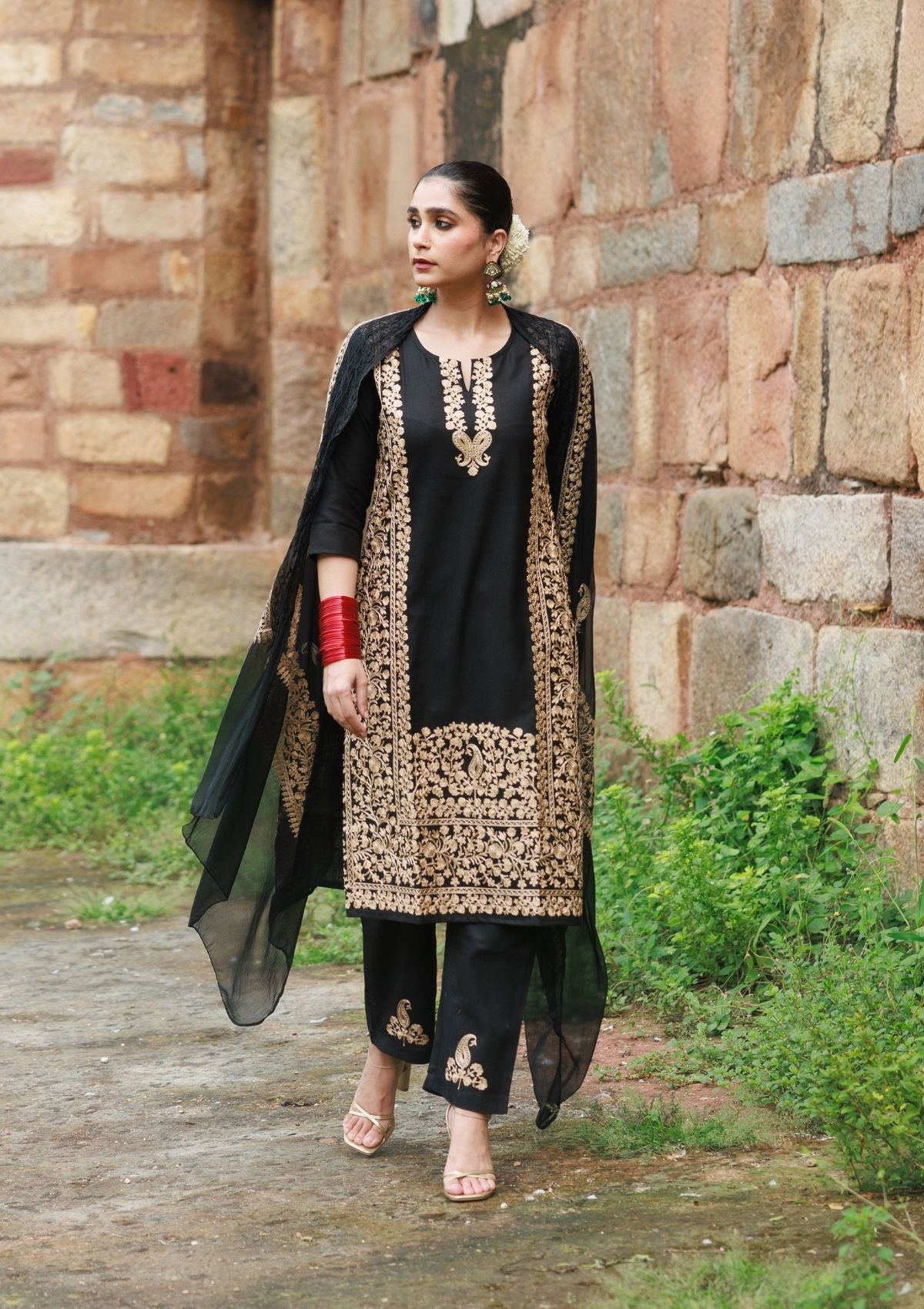 House-of-chikankari-Cotton-AariEmbroidered-Solid-Womens-3PC-Long-Kurta-Set-Black_1.jpg
