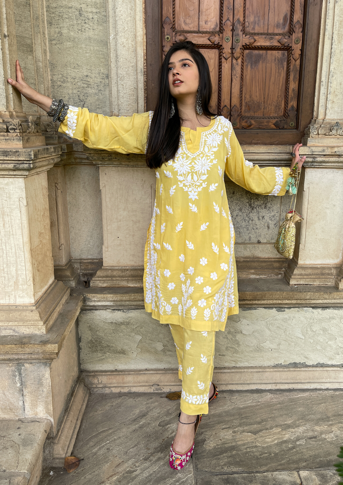 houseofchikankari-bushrakurtaset-yellow1_263ddfe9-a54e-4a20-83ea-0e1286b87518.png
